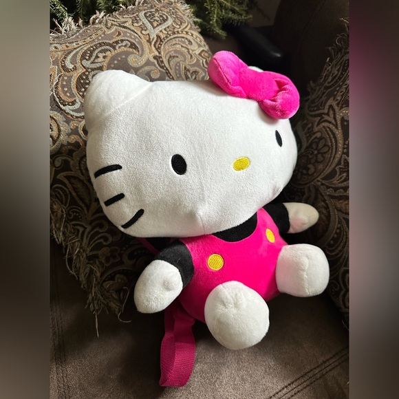 Hello kitty backpack - Picture 2 of 3